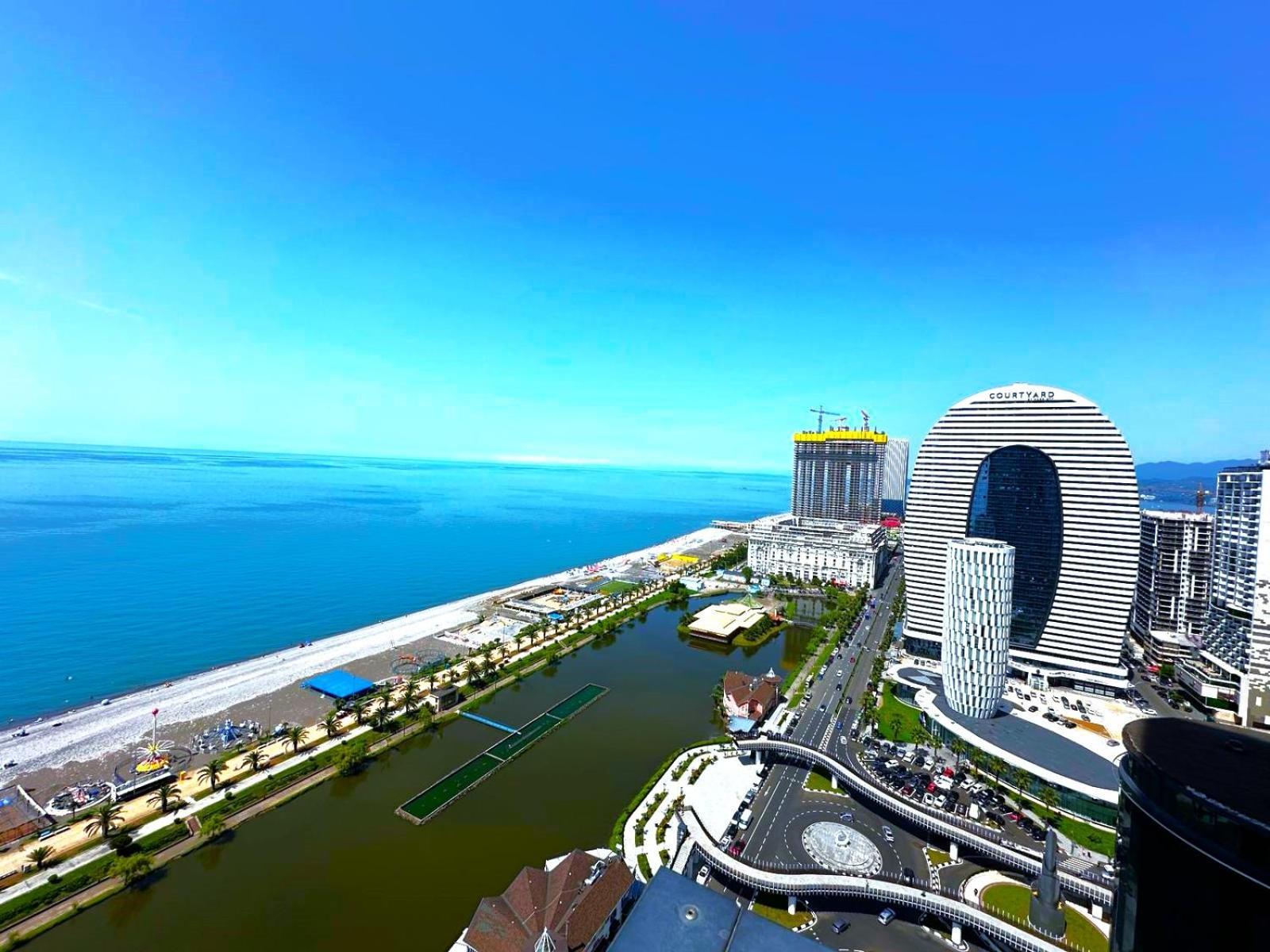 Panorama Black Sea View & Aparthotel Batumi Esterno foto